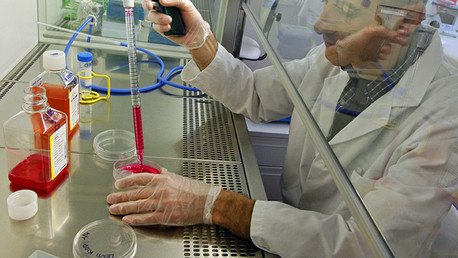 Cómo los organismos genéticamente modificados pueden convertirse en un arma biológica