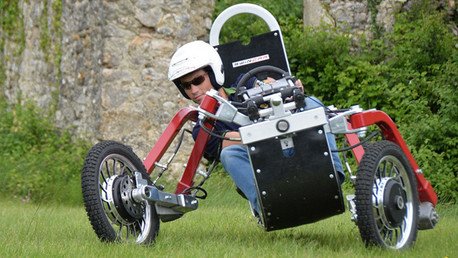 El nuevo 'coche-araña' de fabricación francesa, capaz de surcar cualquier relieve (video)