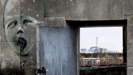 ¿Por qué los efectos de un accidente nuclear son más duraderos que los de la bomba atómica?