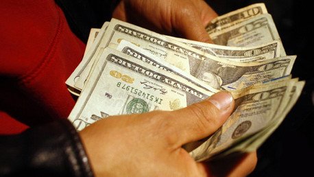 Una mujer paga 20 dólares para evitar ser violada 