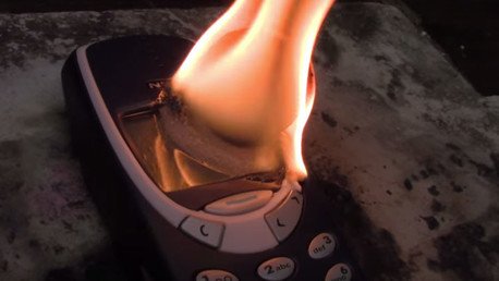 ¿Podrá una bola de níquel al rojo vivo destruir al 'inmortal' Nokia 3310? 