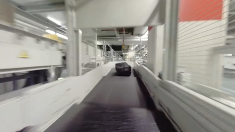 ¿A dónde va tu maleta después de facturar en el aeropuerto?