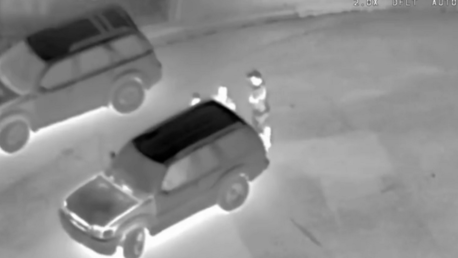 Gamberros apuntan con un láser al helicóptero equivocado