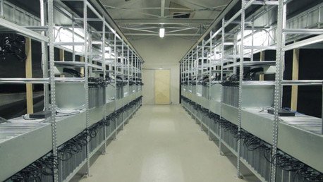 Fotos: Así es una 'mina' de bitcoines por dentro