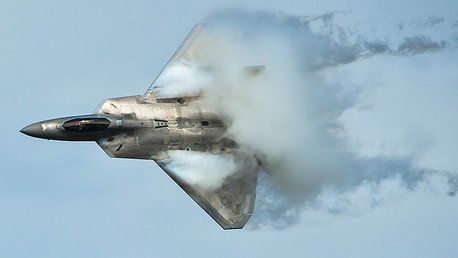 EE.UU. desplegará por primera vez en la historia cazas F-22 en Europa