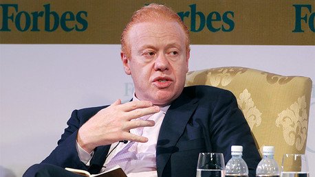 El hombre que se hizo millonario amasando su fortuna con la basura de otros