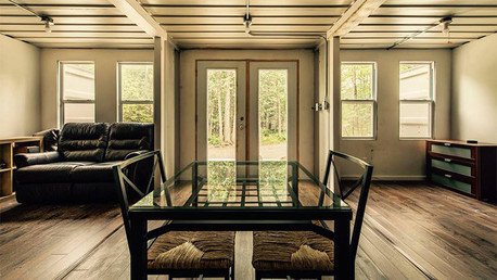 ¿Cómo salvarse de impuestos? Construye tu casa autosostenible con 3 contenedores