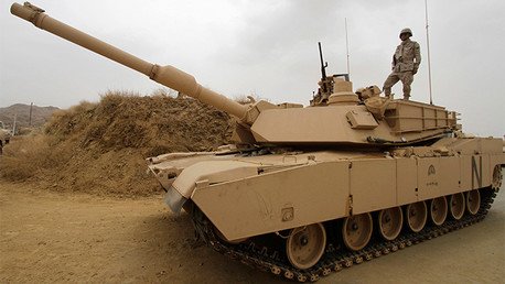 Arabia Saudita envía un contingente blindado a la frontera con Yemen