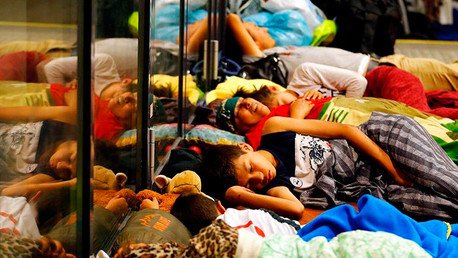 Fotos: Estaciones de tren de Budapest se convierten en campos de refugiados