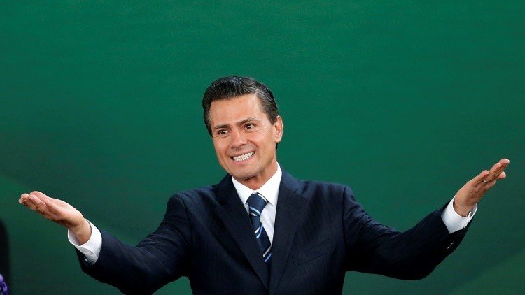 La fuga de 'El Chapo' no fue bastante interesante para que Peña Nieto dejara su partida de dominó