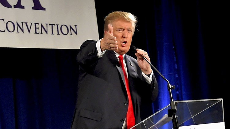 Trump reprocha a su rival Jeb Bush que hable en español