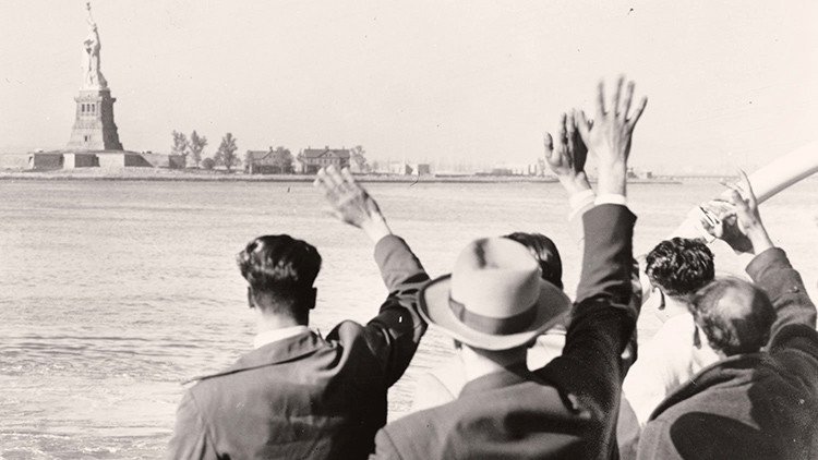 Alemania y EE.UU., "inversión histórica de papeles" en la crisis de refugiados