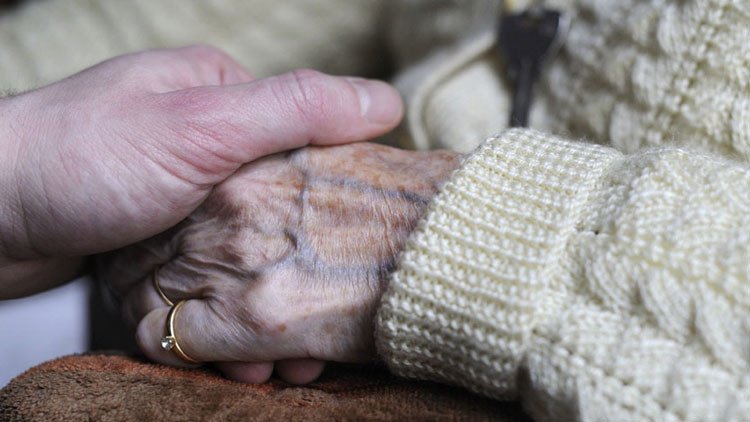 Nuevo descubrimiento revolucionario abre un camino hacia la cura del alzhéimer