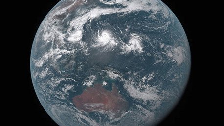 Satélite japonés revela impresionantes imágenes del poder brutal de las tormentas (Video)