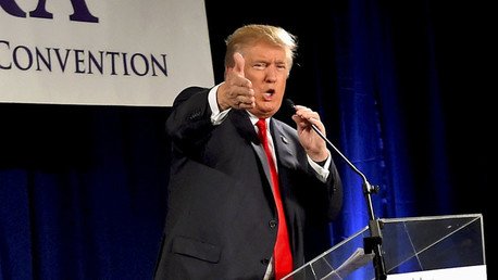 Trump reprocha a su rival Jeb Bush que hable en español