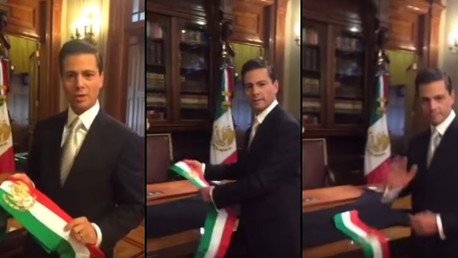 La Red se burla de Enrique Peña Nieto por dejar caer la banda presidencial