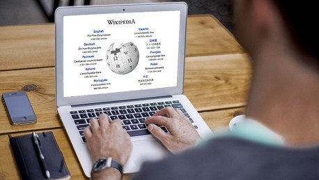 Wikipedia da de baja a 381 editores que escribían artículos positivos a cambio de dinero