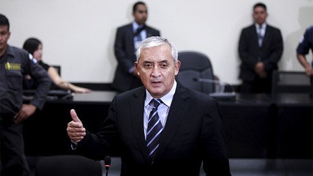 Pérez Molina habría recibido en 1993 un soborno millonario de 'El Chapo' y luego lo "traicionó"