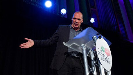 Varufakis: "La Troika quería humillarnos para intimidar a otros"