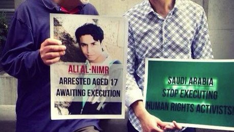 Condenan a la crucifixión a un joven saudí por participar en protestas contra el gobierno
