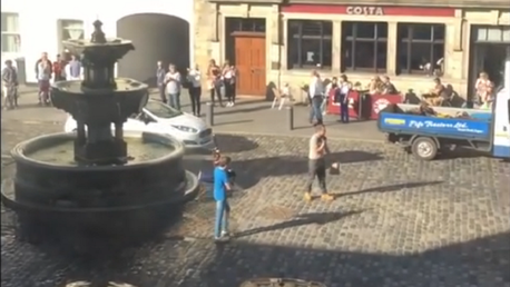 Un joven silencia a un predicador molesto de la forma más escocesa posible