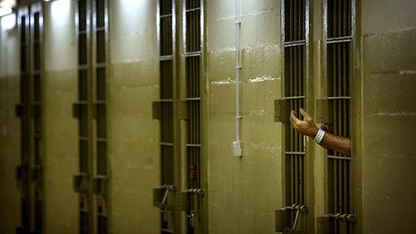 España: Un juez militar pide archivar de forma provisional un caso de torturas en Irak