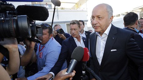 Ministro francés de Exteriores: "El flujo migratorio sin control podría colapsar el sistema europeo"