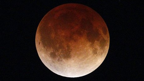 ¿Dónde y cuándo ver el único eclipse total de la mayor superluna de la década?
