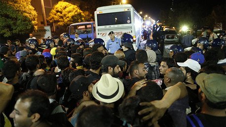 Crisis de refugiados: Serbia prohíbe el ingreso al país a camiones de Croacia