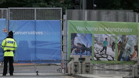 "La gente grosera y violenta" de Manchester obliga a un inmigrante iraní a volver a su país