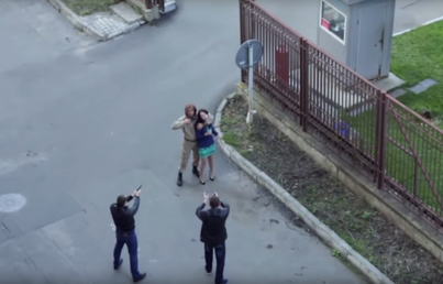 Un soldado ruso confunde el rodaje de una película con una toma de rehenes