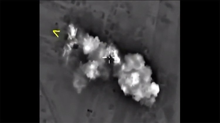 Nuevo vídeo de ataques nocturnos de Rusia contra el Estado Islámico