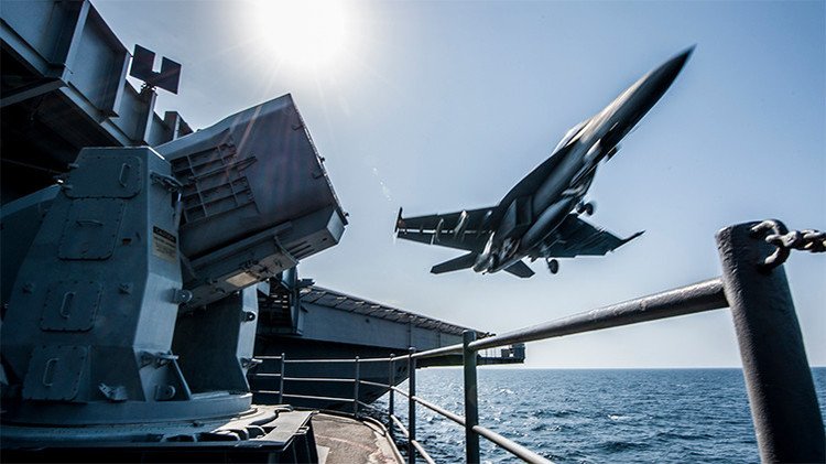 Portavoz de la Casa Blanca calificó de indiscriminados los ataques aéreos rusos contra el EI