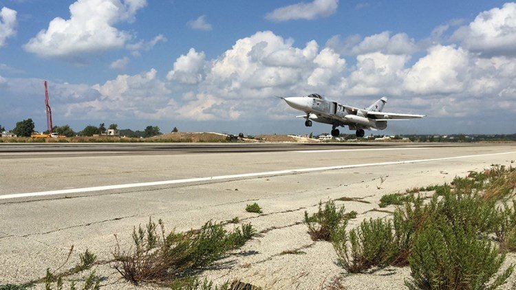Siria: "Los ataques aéreos rusos destruyen las capacidades militares del EI"