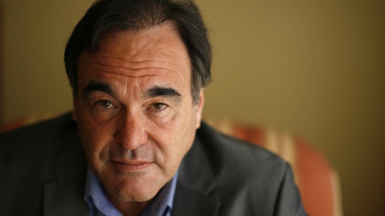 Oliver Stone: "Me parece bien que Putin haya pasado a la acción y espero que gane"