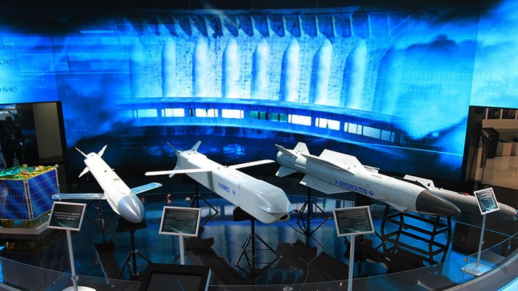 Rusia muestra unos misiles de crucero 'invisibles' para sus aviones de combate de última generación