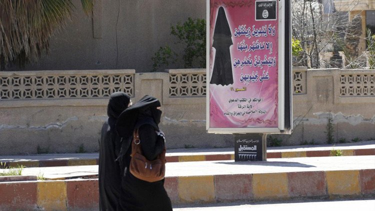 Siria: el Estado Islámico cierra todas las clínicas femeninas y amenaza a los ginecólogos de Raqqa