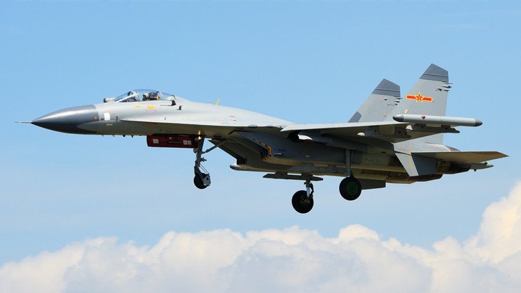Pekín envía cazas J-11B a las islas en disputa en el mar de la China Meridional