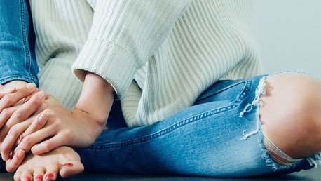 Fotos: Una empresa china obliga a sus empleados a andar de rodillas por no cumplir la meta de ventas