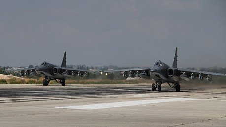 Aviones rusos y estadounidenses establecen el primer contacto 'visual' en el espacio aéreo sirio