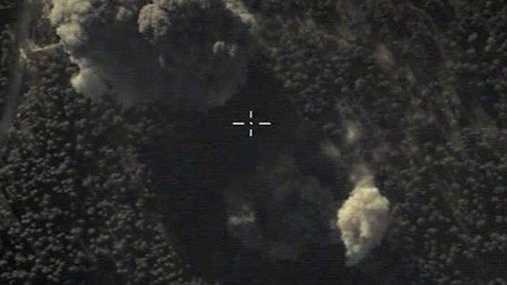 Todos de golpe: Rusia destruye los 32 vehículos blindados de una columna del EI