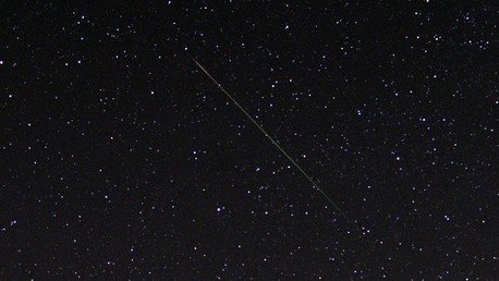 La lluvia de meteoros Dracónidas ilumina el firmamento