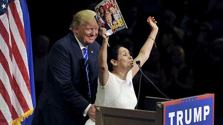 ¿Amor no correspondido? Colombiana 'grita' a Trump que los latinos lo quieren (Video)
