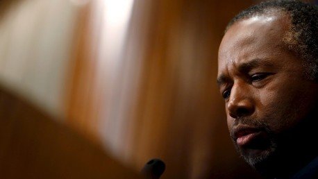 Precandidato republicano Carson: Los judíos habrían evitado el Holocausto "de haber estado armados"