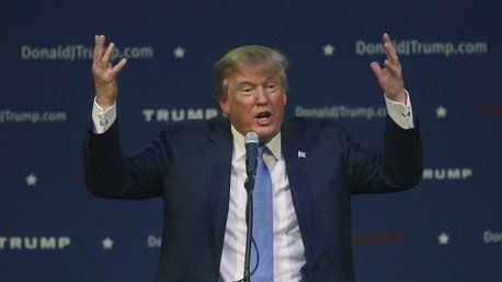 Trump critica la política alemana hacia los refugiados: "Lo que ha hecho Merkel es una locura"