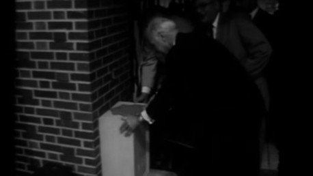 Hallan en EE.UU. una cápsula del tiempo con un mensaje para los psiquiatras del futuro (VIDEO)