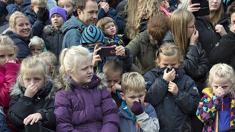 ¿Es la disección pública de un león algo horrendo o educativo? Decida usted mismo