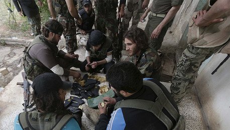 Morir matando: los terroristas de EI ejecutan a la población local en su retirada