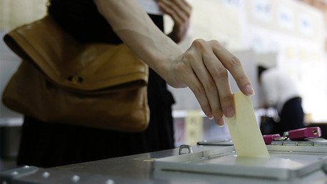 Video: Argentinos acuden a los colegios para elegir a su nuevo presidente