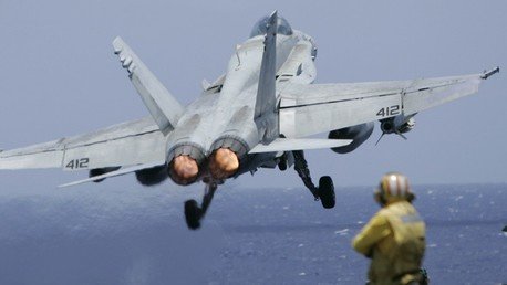 EE.UU. despliega 4 cazas por el acercamiento de dos aviones rusos